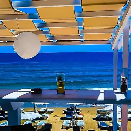 William's - Fourth Pretty سفيتي فلاس